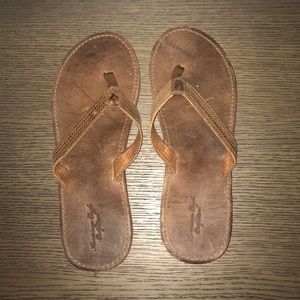 American Eagle flip flops *NEW*